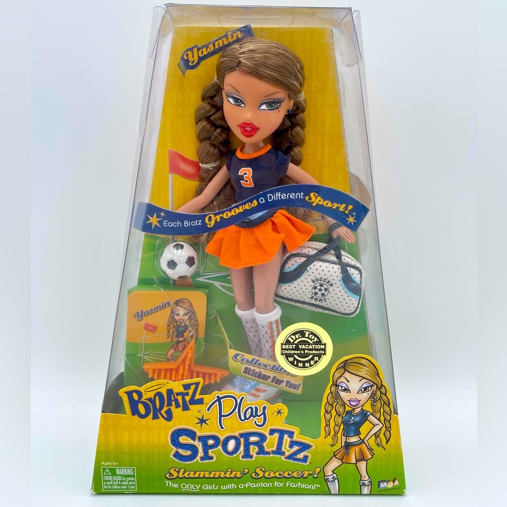 New Bratz Play Sportz Slammin' Soccer Yasmin Doll Duffel Bag Ball Rare HTF